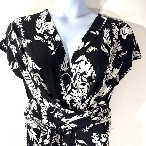 WHBM Black Wisteria Midi Wrap Dress NWT - Picture 4 of 14